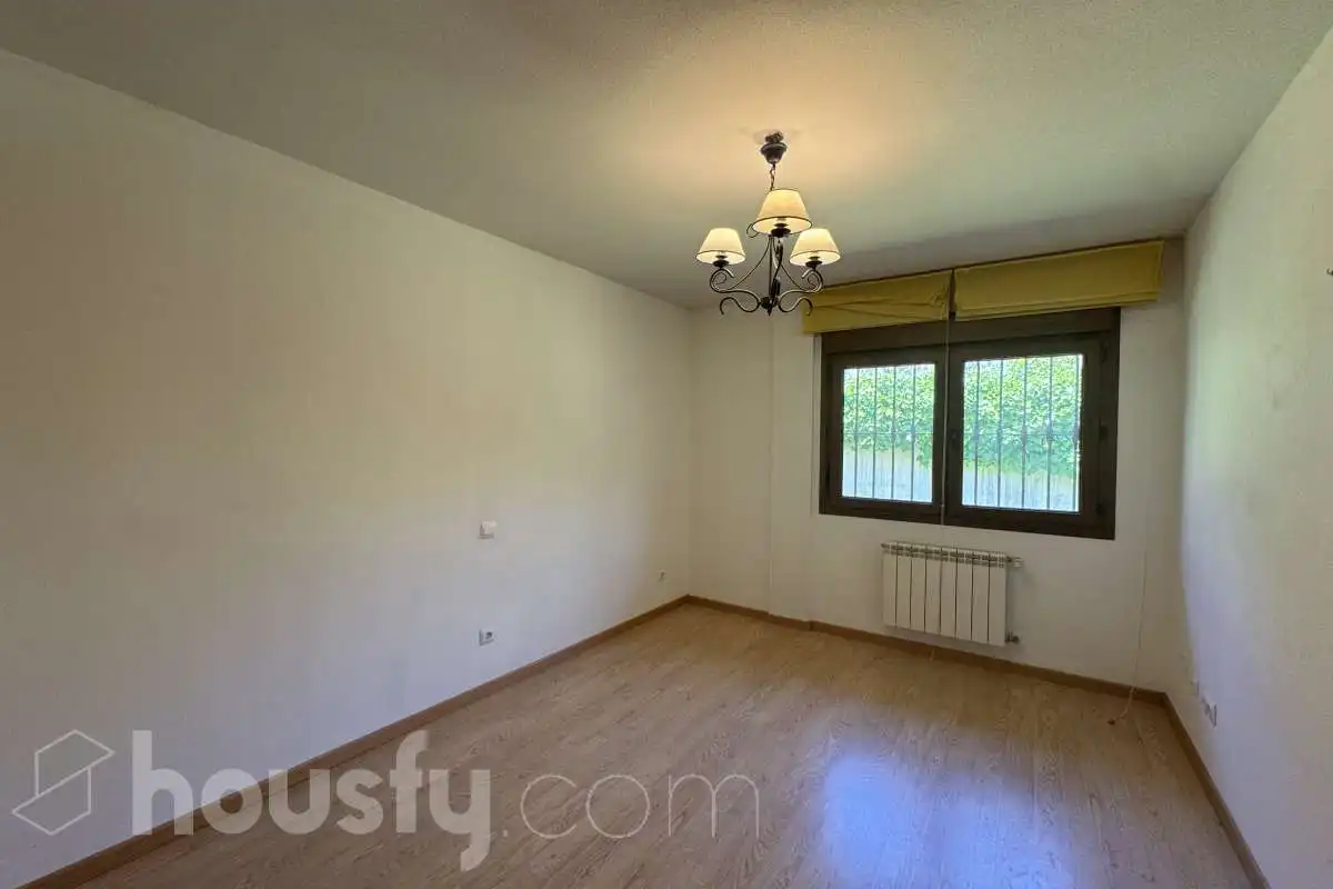 Dormitori de Casa o xalet de lloguer en San Lorenzo de El Escorial amb Jardí privat, Terrassa i Traster