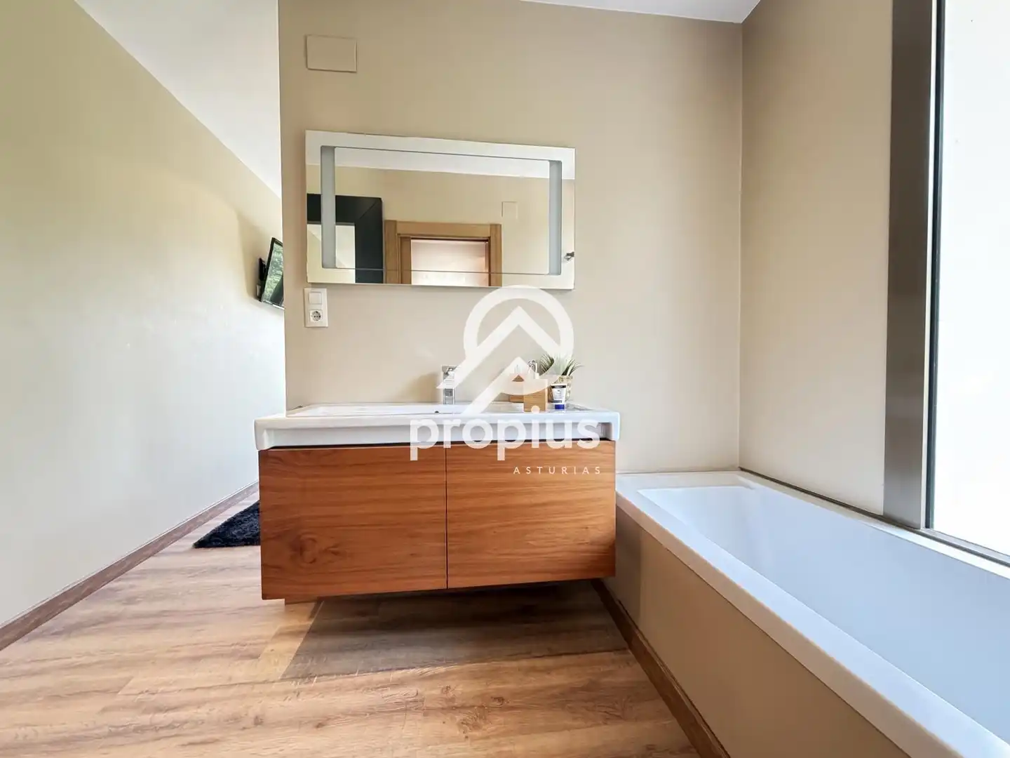 Baño de Casa o chalet en venta en Cangas de Onís con Calefacción, Terraza y Trastero
