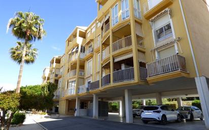 Vista exterior de Pis en venda en Villajoyosa / La Vila Joiosa amb Aire condicionat, Terrassa i Piscina comunitària