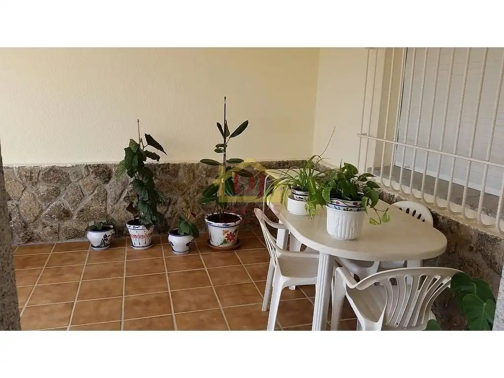Jardí de Casa o xalet en venda en Castellanos de Villiquera amb Calefacció, Jardí privat i Terrassa