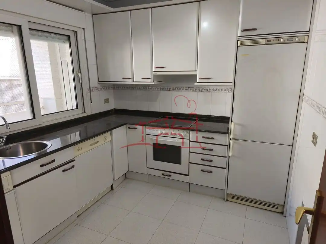 Cocina de Piso en venta en Durango con Calefacción, Trastero y Balcón