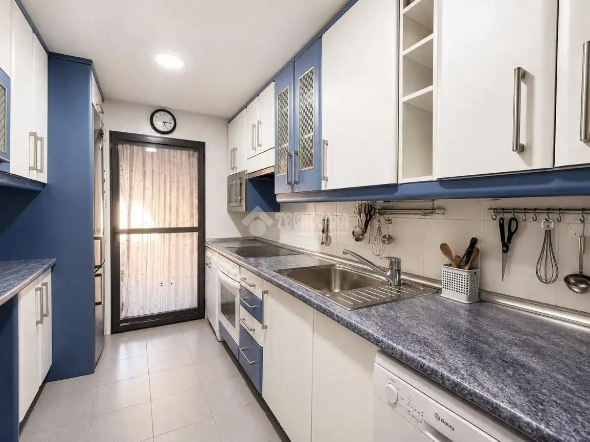 Cocina de Piso en venta en San Fernando de Henares con Aire acondicionado, Calefacción y Parquet