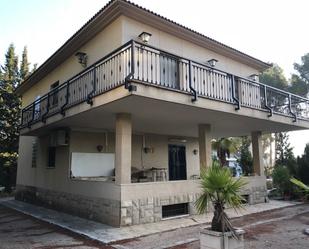 Vista exterior de Finca rústica en venda en Muro de Alcoy amb Aire condicionat i Piscina