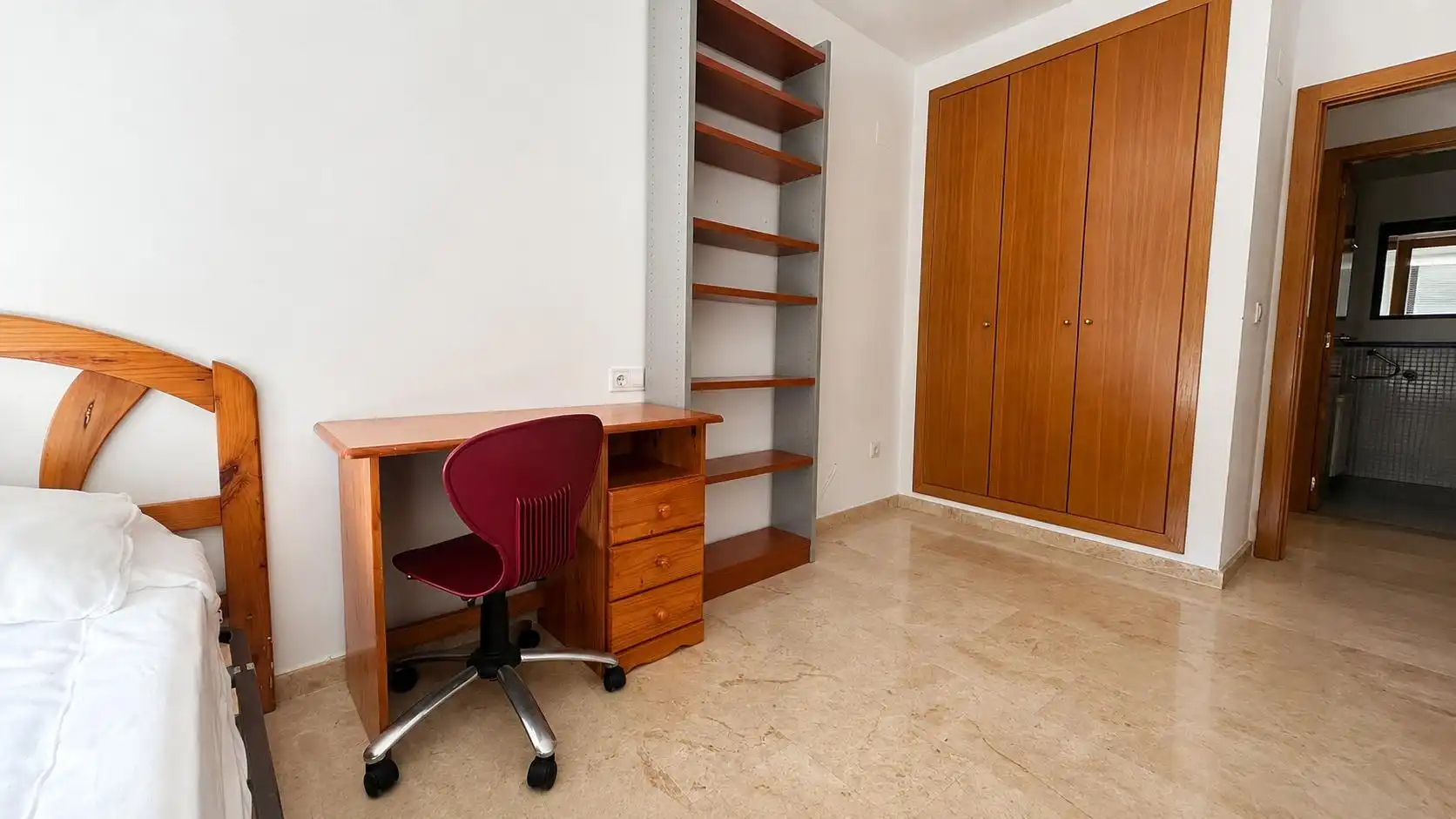 Habitación de Piso de alquiler en Valencia con Aire acondicionado, Calefacción y Jardín privado