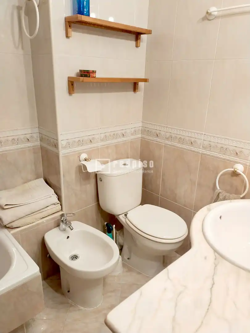 Flat for rent in Arcángel San Miguel, Barrio León