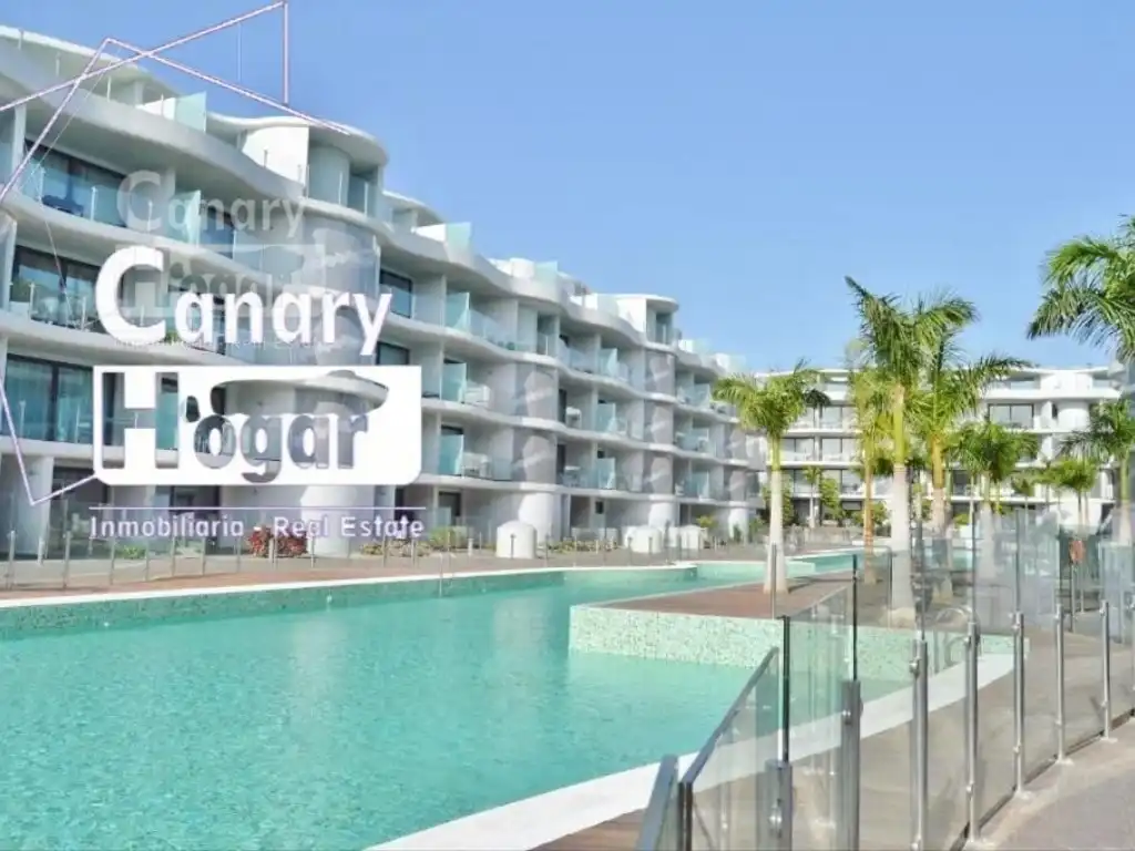 Piscina de Apartament en venda en Arona amb Aire condicionat, Calefacció i Jardí privat