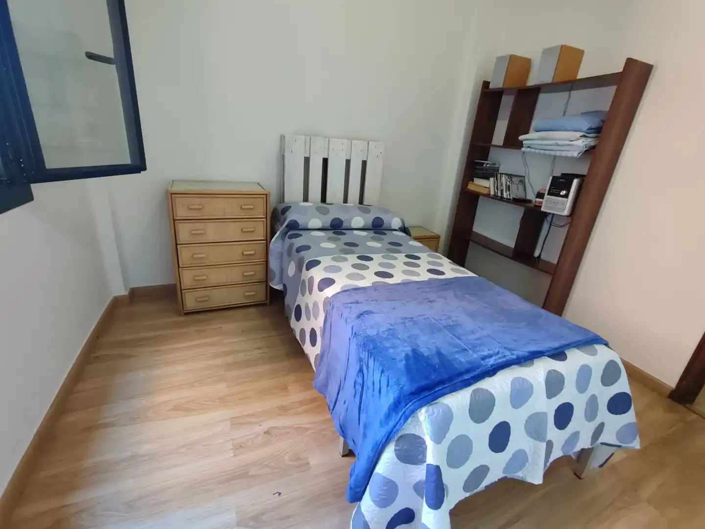 Bedroom of Flat for rent in Vigo   with Heating, Furnished and Oven