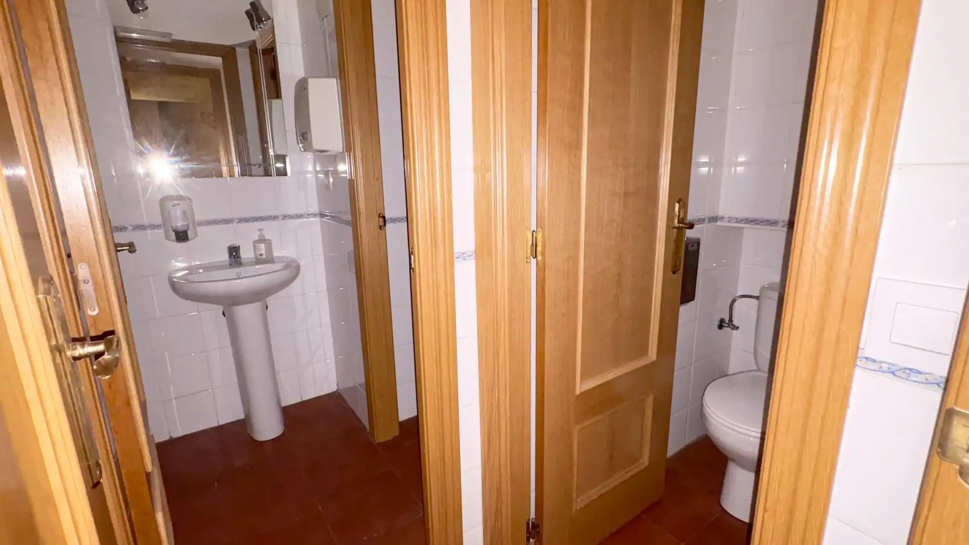 Badezimmer von Geschaftsraum zur Miete in Salamanca