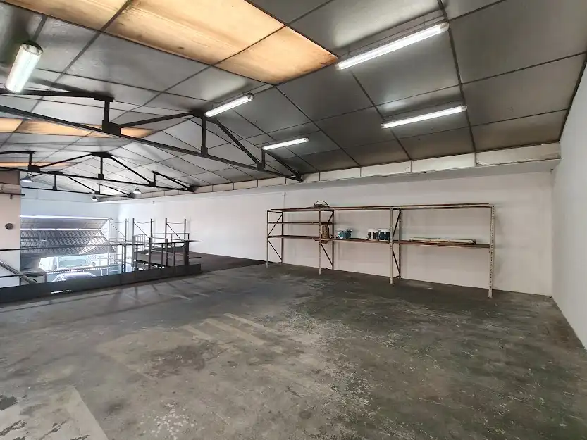Nau industrial en venda en Polinyà amb Calefacció
