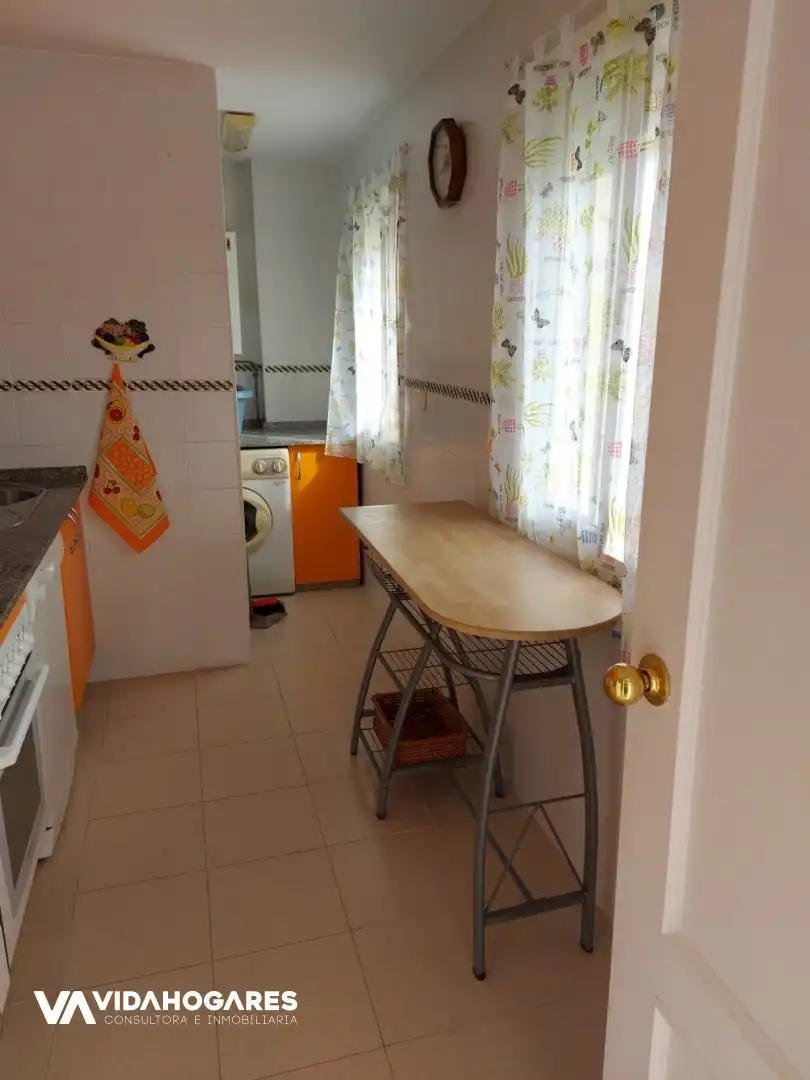 Cocina de Piso en venta en Rota con Terraza, Piscina y Piscina comunitaria