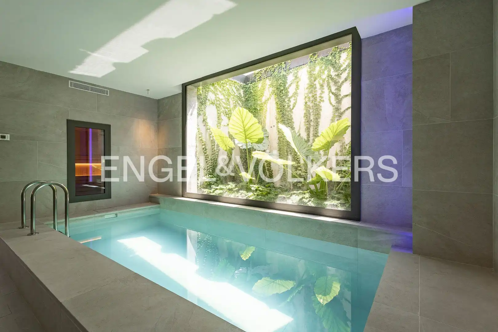 Swimming pool of Houses for rent in Sitges  with Air Conditioner, Heating and Private garden