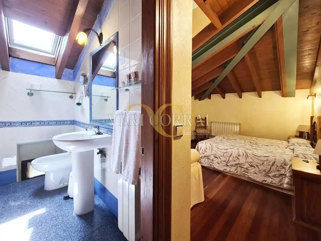 Bedroom of Buildings for sale in Cangas de Onís