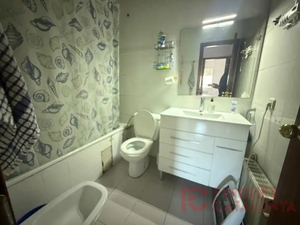 Badezimmer von Wohnung zum Verkauf in Girona