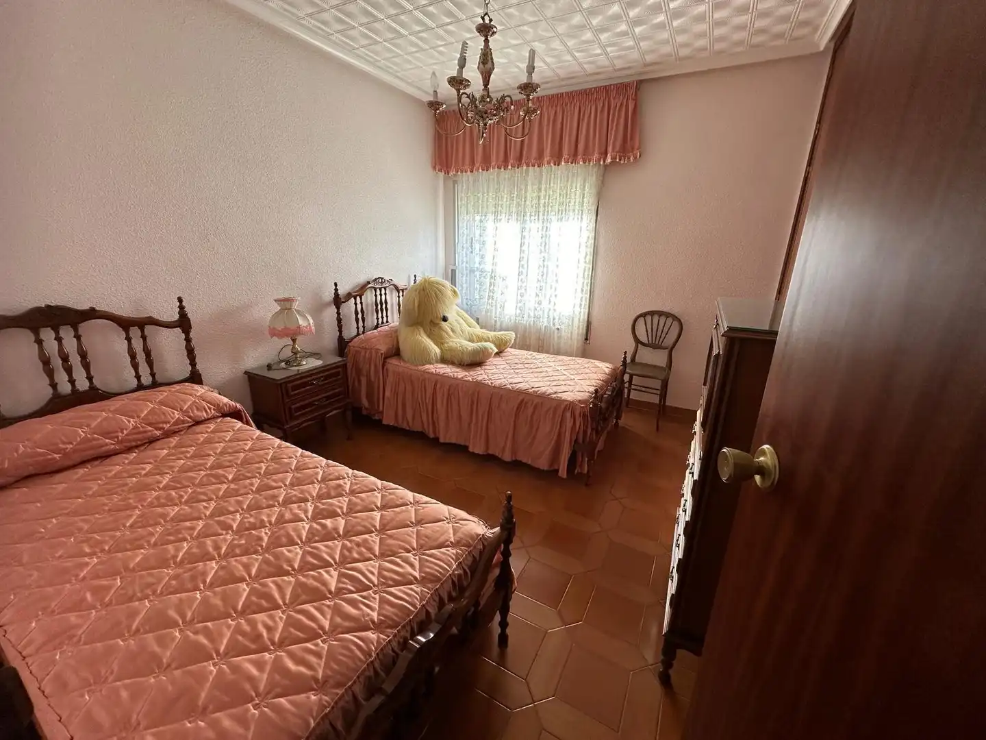 Habitación de Casa adosada en venta en Salinas con Calefacción, Jardín privado y Terraza