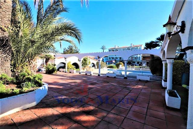 Casa-chalet en Venta en Empúries A en Carmençó