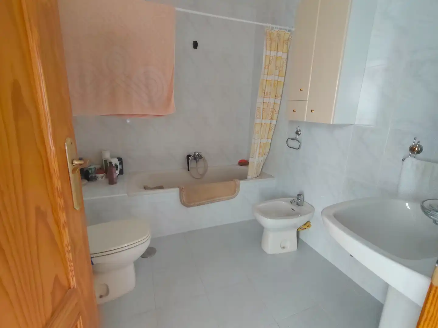 Baño de Casa adosada en venta en Albacete con Calefacción, Amueblado y Balcón