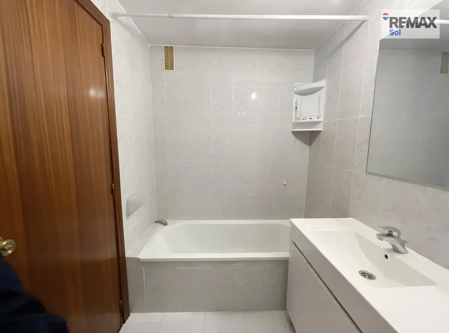 Bathroom of Flat for sale in Humanes de Madrid