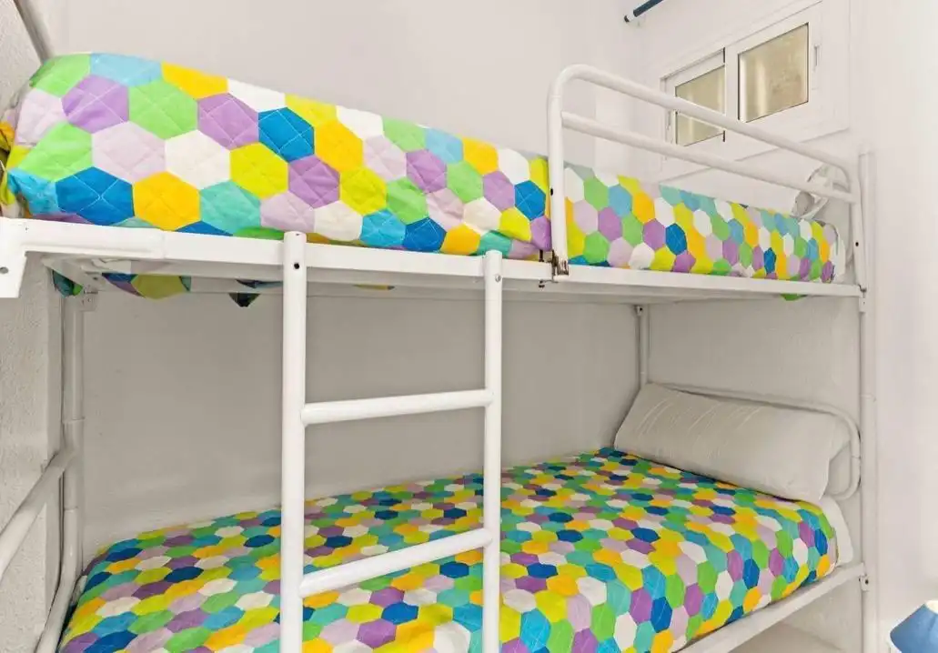 Schlafzimmer von Wohnung zum Verkauf in Benalmádena mit Klimaanlage, Privatgarten und Möbliert