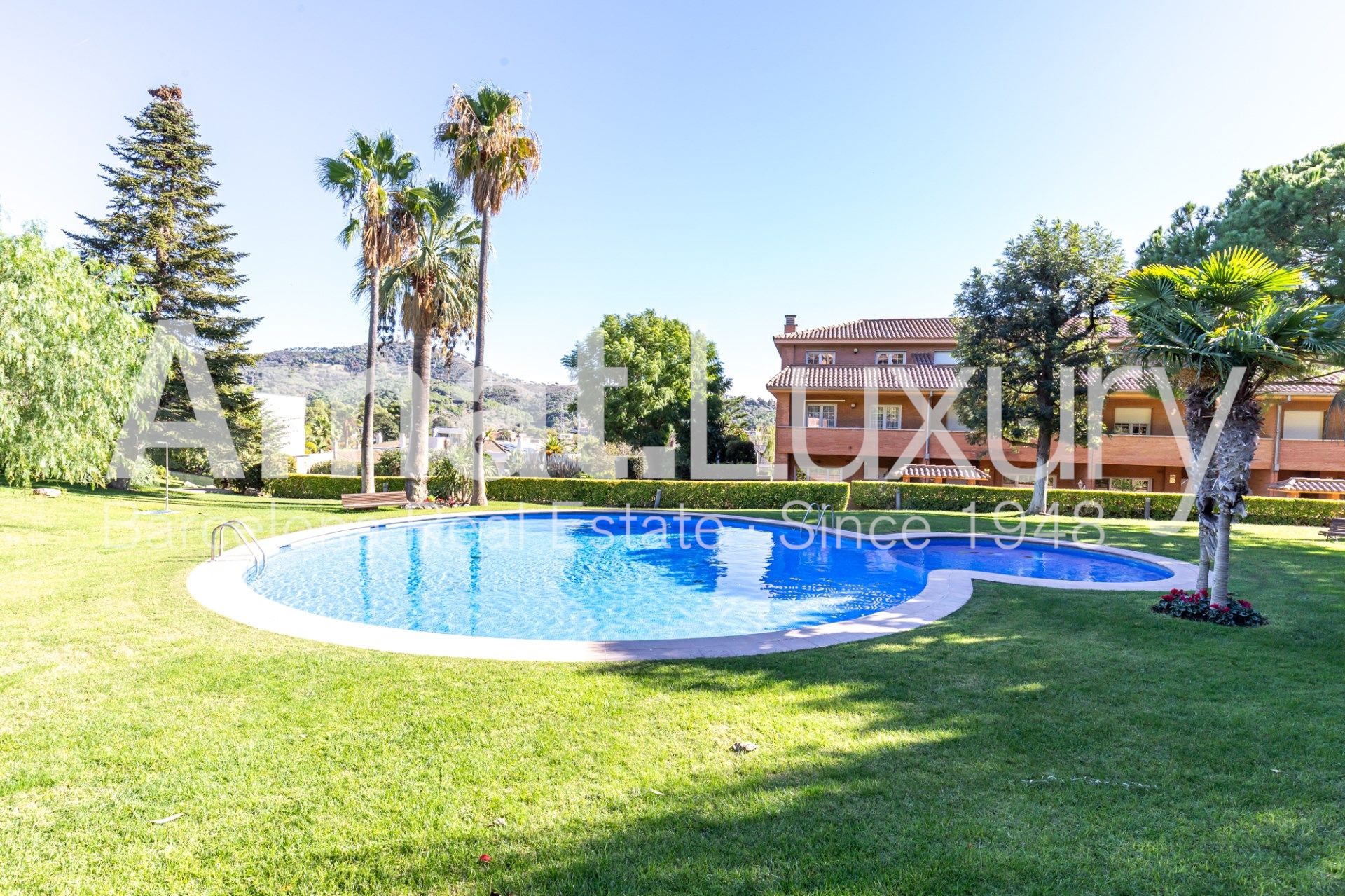 Single-family semi-detached for sale in CAN SOLANES DE, La Plana - Bellsoleig