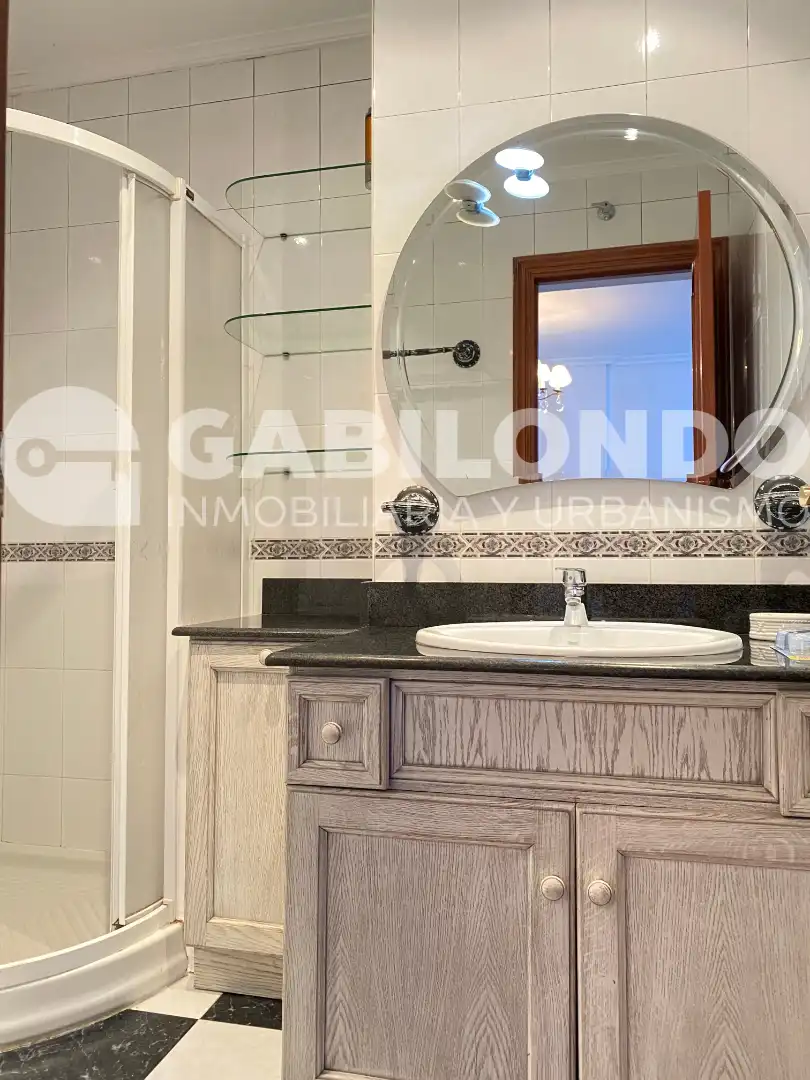 Baño de Piso en venta en Elgoibar con Calefacción, Parquet y Amueblado