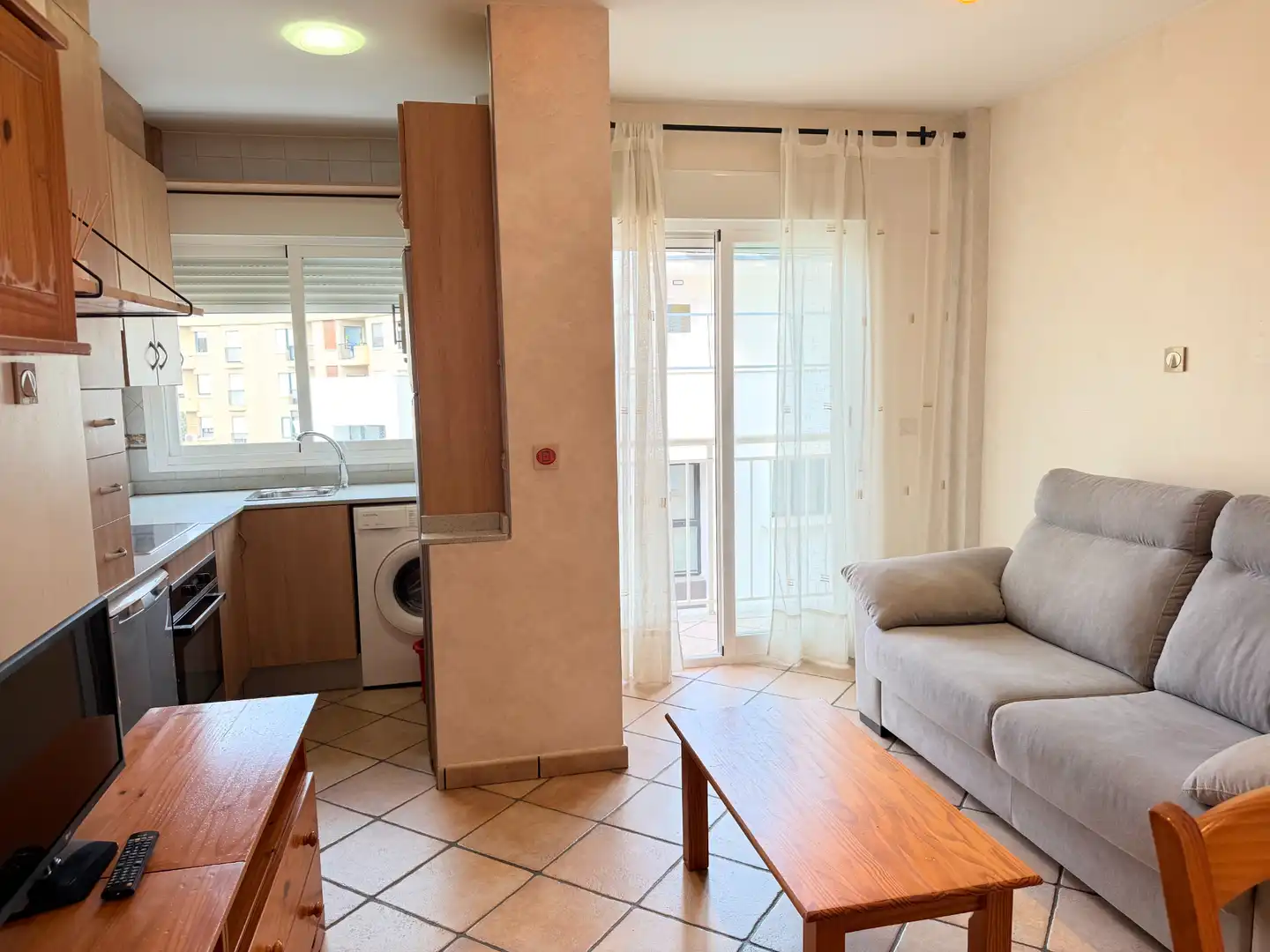 Apartament amb balcó en venda a Casco Antiguo, imagen 4