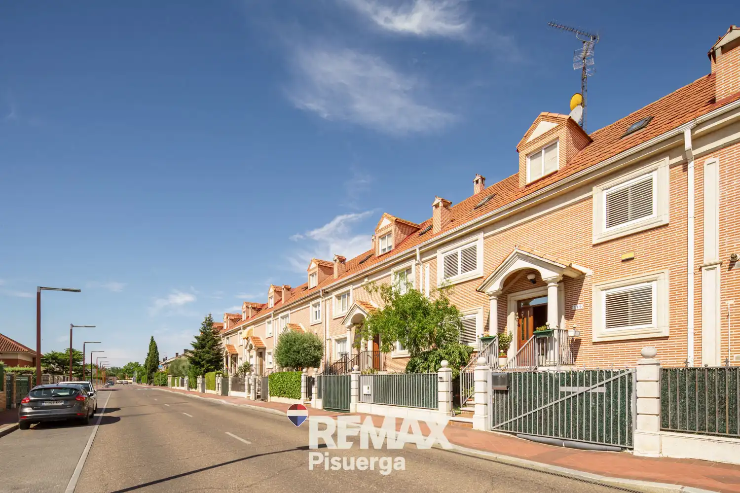 Vista exterior de Casa o chalet en venta en Arroyo de la Encomienda con Aire acondicionado, Calefacción y Jardín privado
