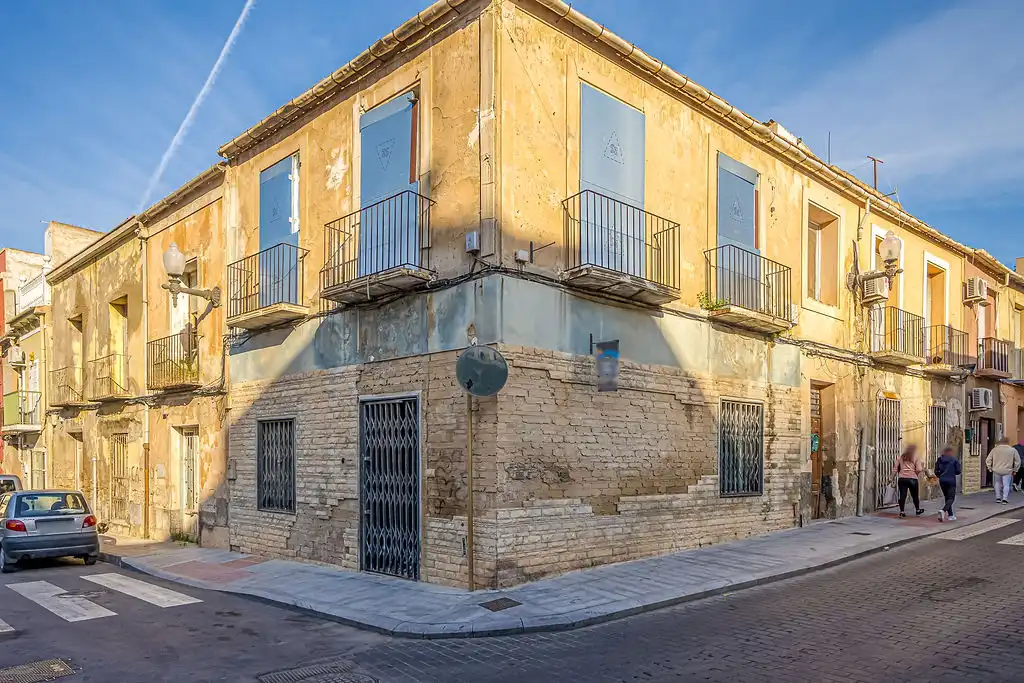 Vista exterior de Piso en venta en Orihuela