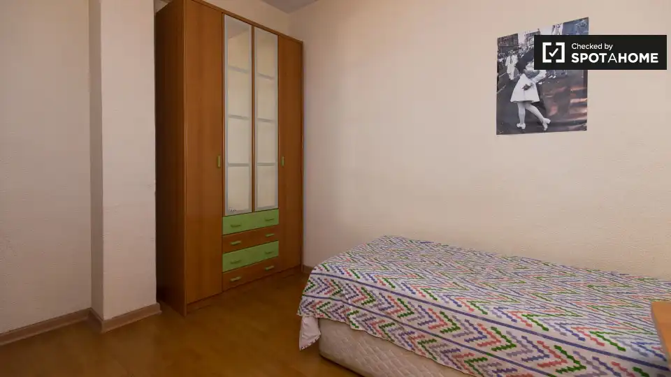 Room in Granada, Granada