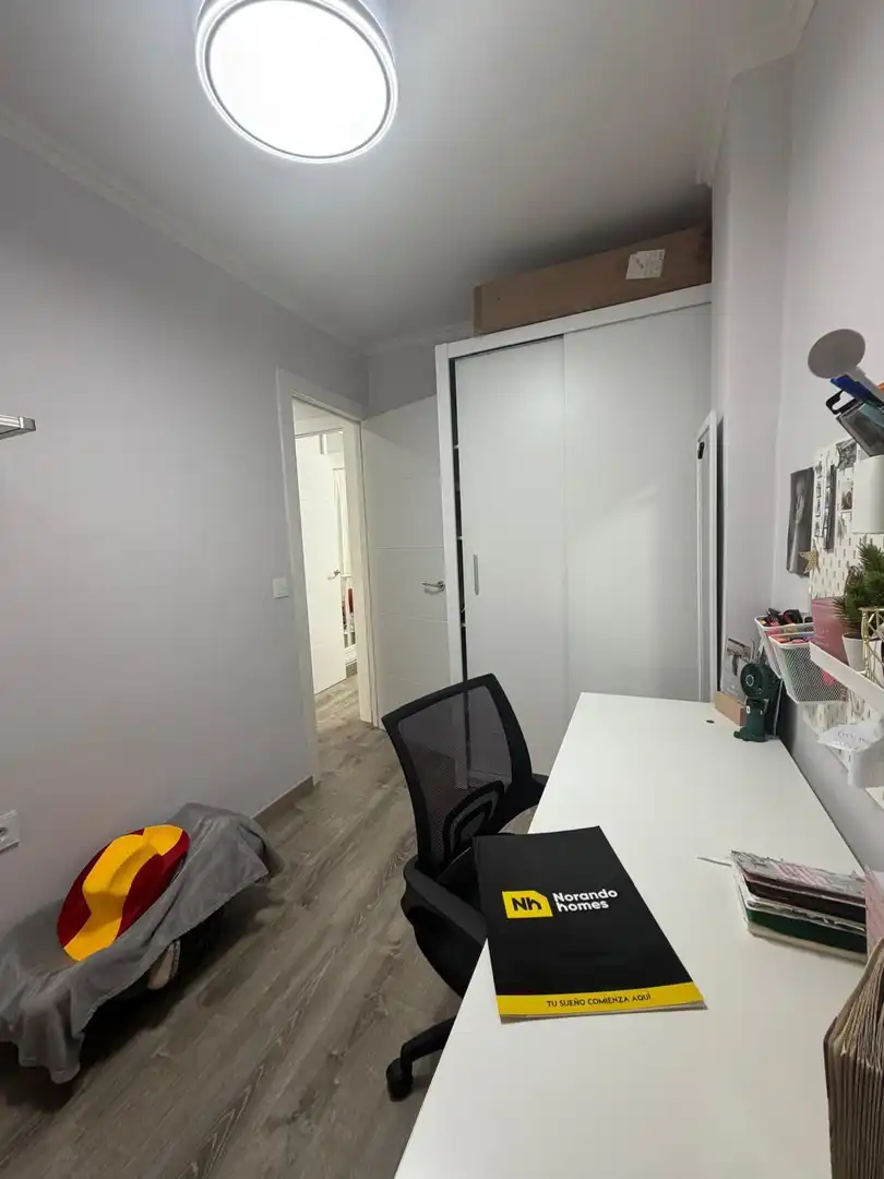 Habitación de Piso en venta en Málaga con Aire acondicionado, Calefacción y Jardín privado