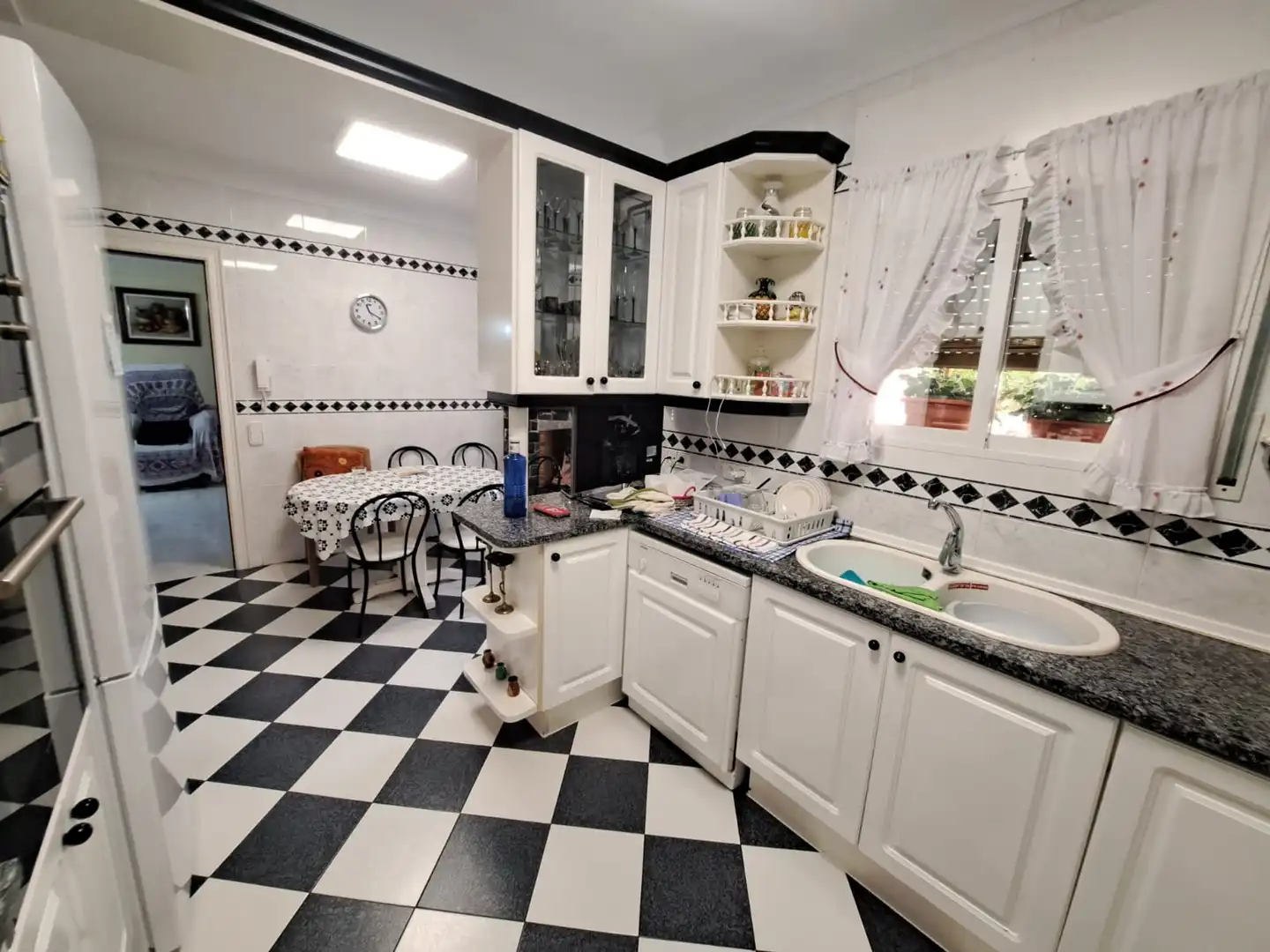 Cocina de Casa o chalet en venta en Breda con Aire acondicionado, Calefacción y Jardín privado