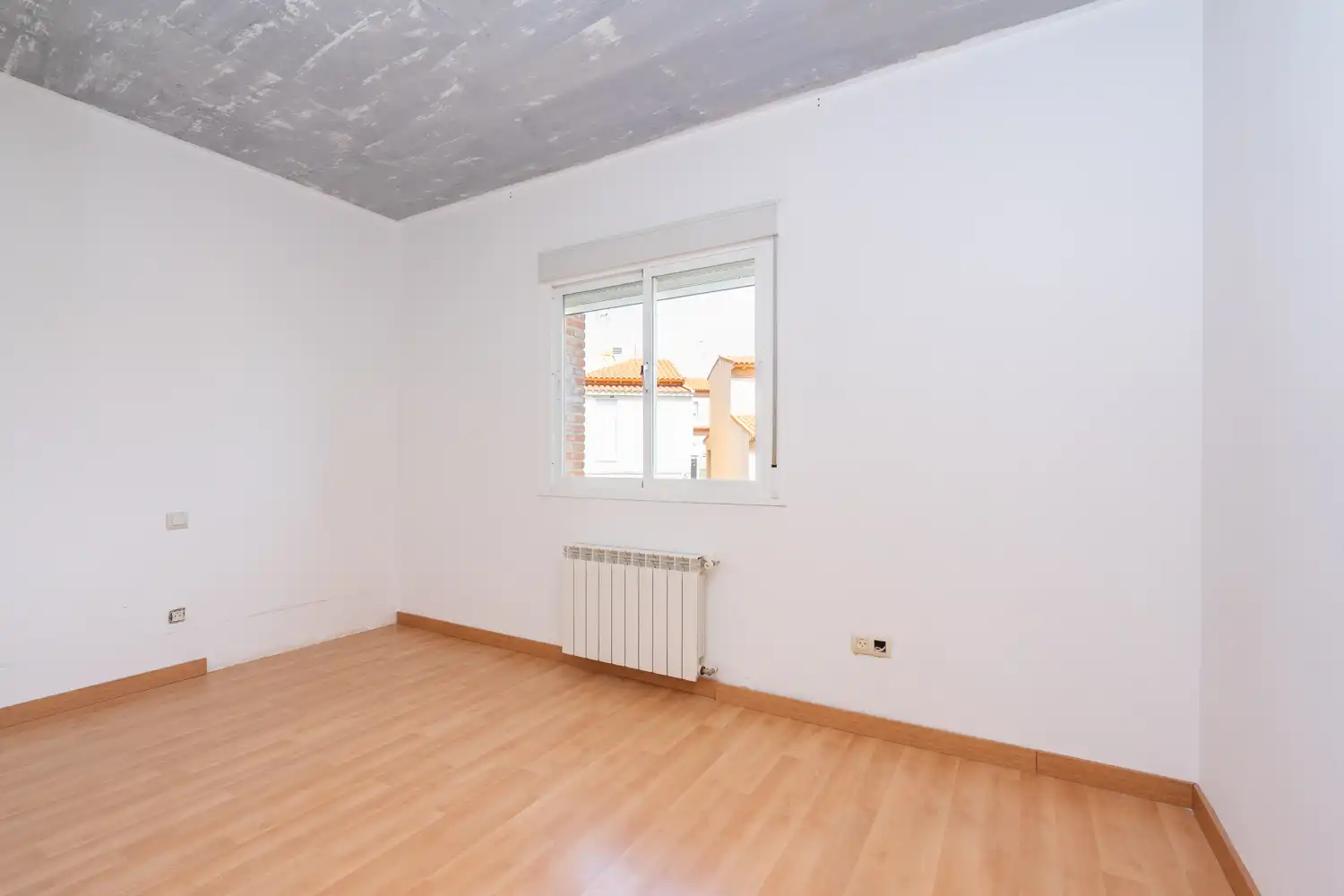Habitación de Casa adosada en venta en Santa Cruz del Retamar con Calefacción y Piscina
