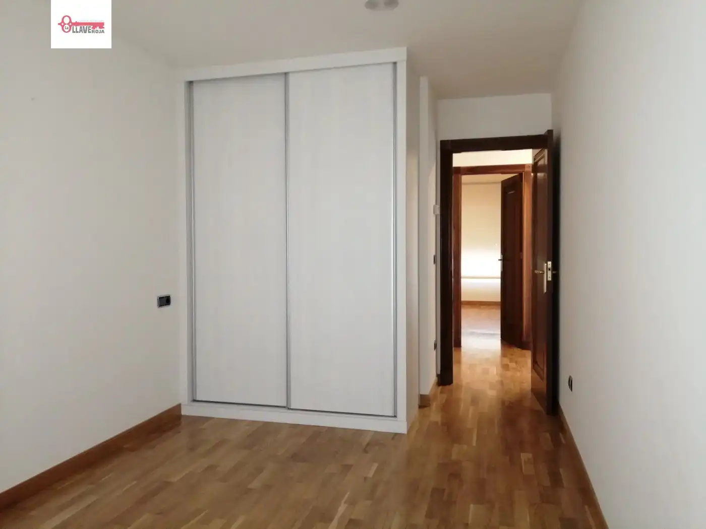 Schlafzimmer von Wohnungen zur Miete in Burgos mit Heizung, Parkett und Terrasse