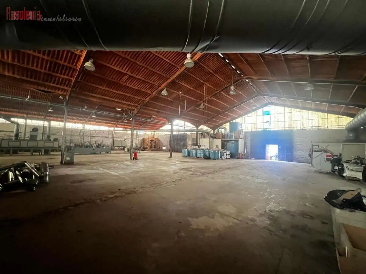 Nave industrial en venta en Cambre 
