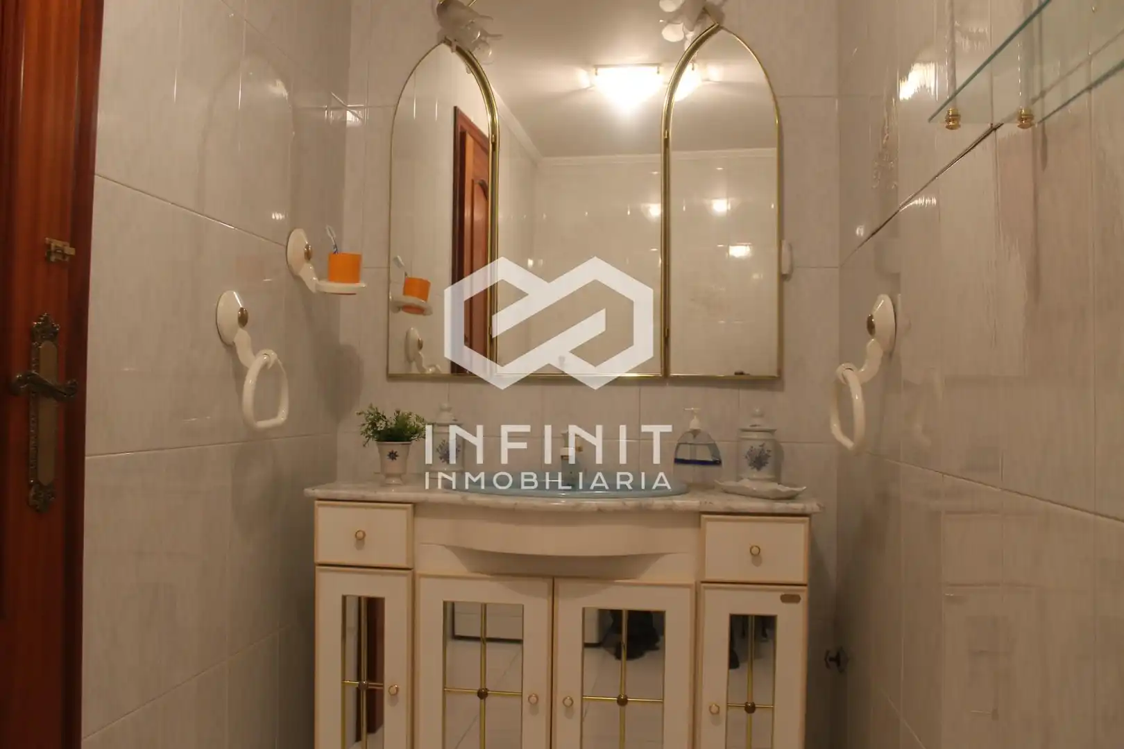 Bathroom of Flat for sale in Noreña  with Heating
