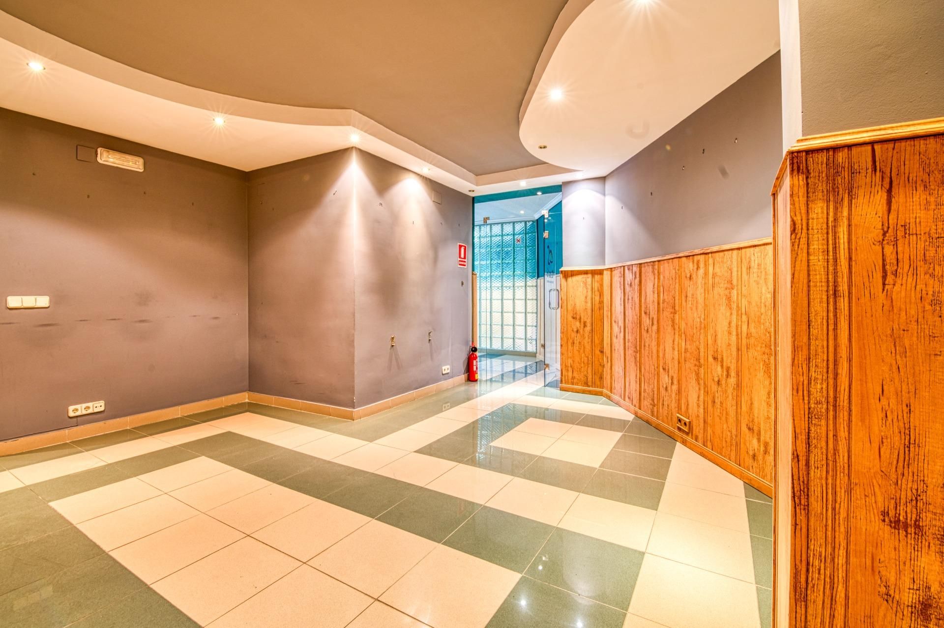 Oficina de alquiler en Ávila Capital