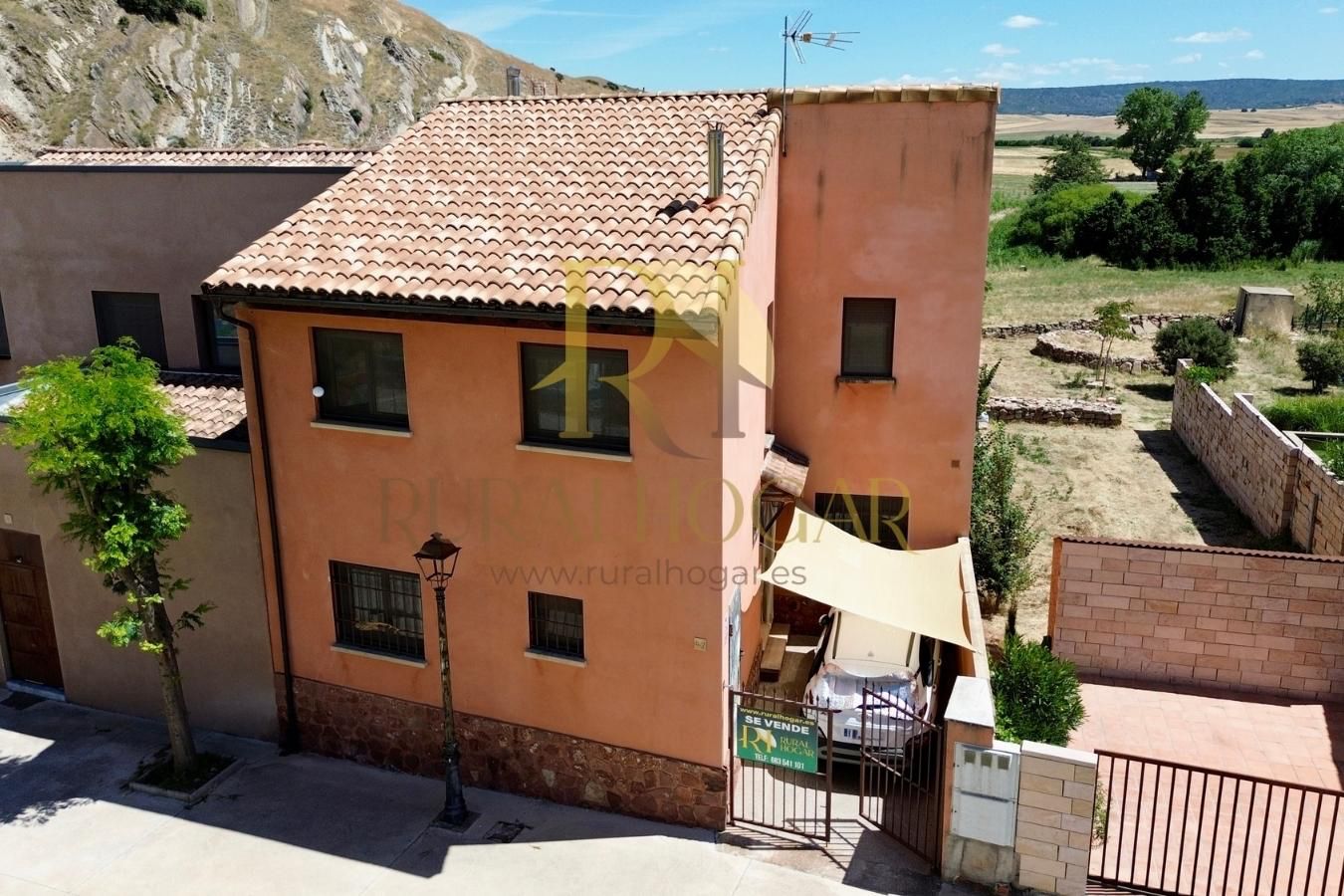 Exterior view of House or chalet for sale in Sigüenza  with Heating, Private garden and Parquet flooring