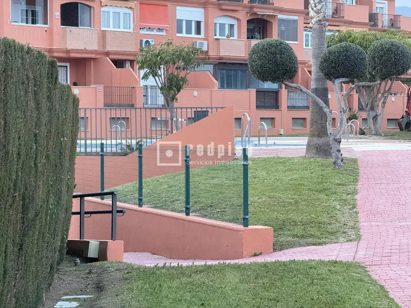 Außenansicht von Wohnung zum Verkauf in Rincón de la Victoria mit Klimaanlage, Privatgarten und Terrasse