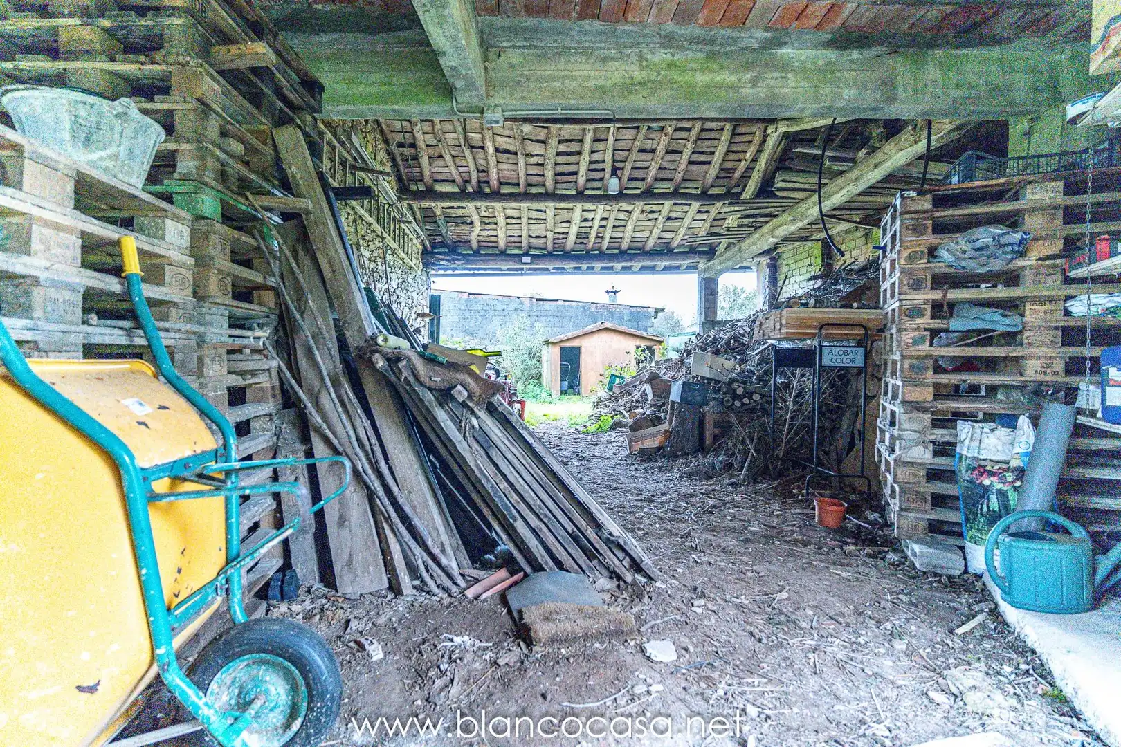 Garden of Houses for sale in Coristanco  with Private garden, Storage room and Furnished