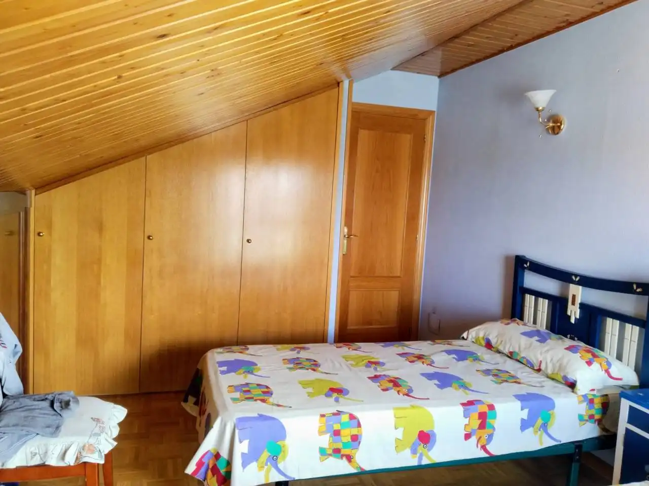 Dormitori de Casa o xalet en venda en Villariezo amb Calefacció, Jardí privat i Parquet