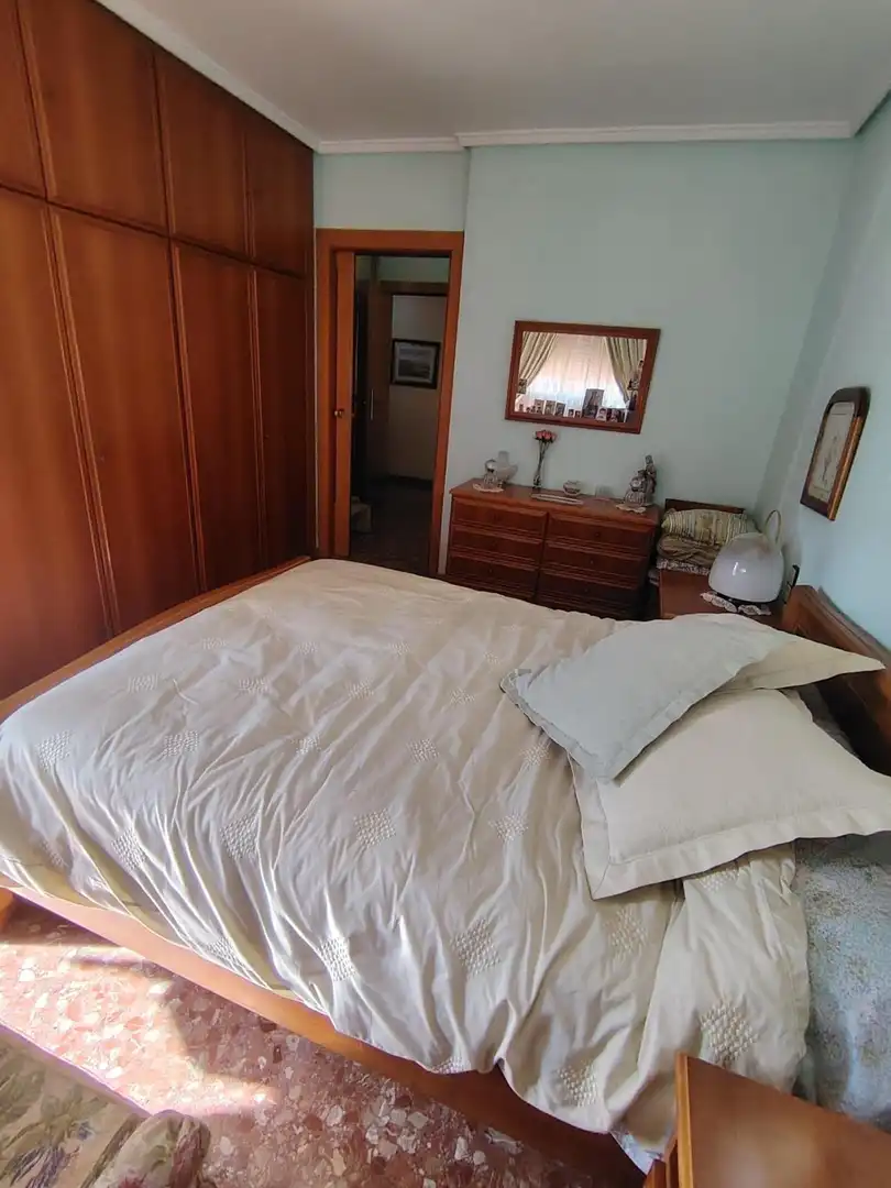 Habitación de Piso de alquiler en Mislata con Aire acondicionado, Calefacción y Amueblado