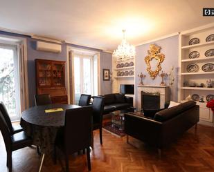 Sala d'estar de Apartament per a compartir en  Madrid Capital amb Aire condicionat, Calefacció i Terrassa