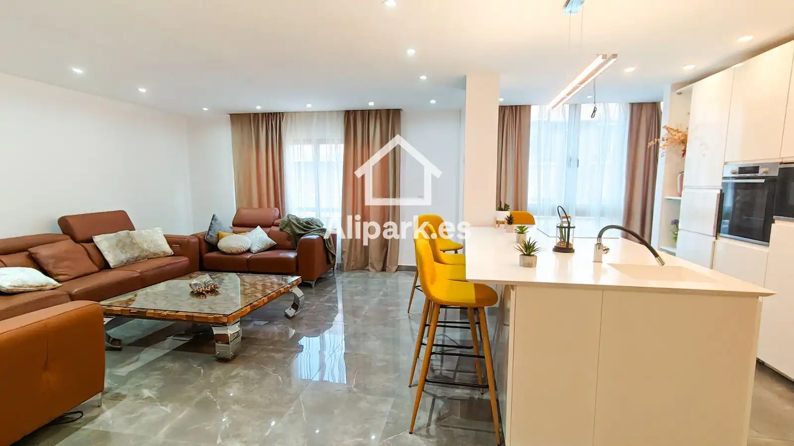 Piso de alquiler en Pintor Aparicio, Ensanche - Diputación