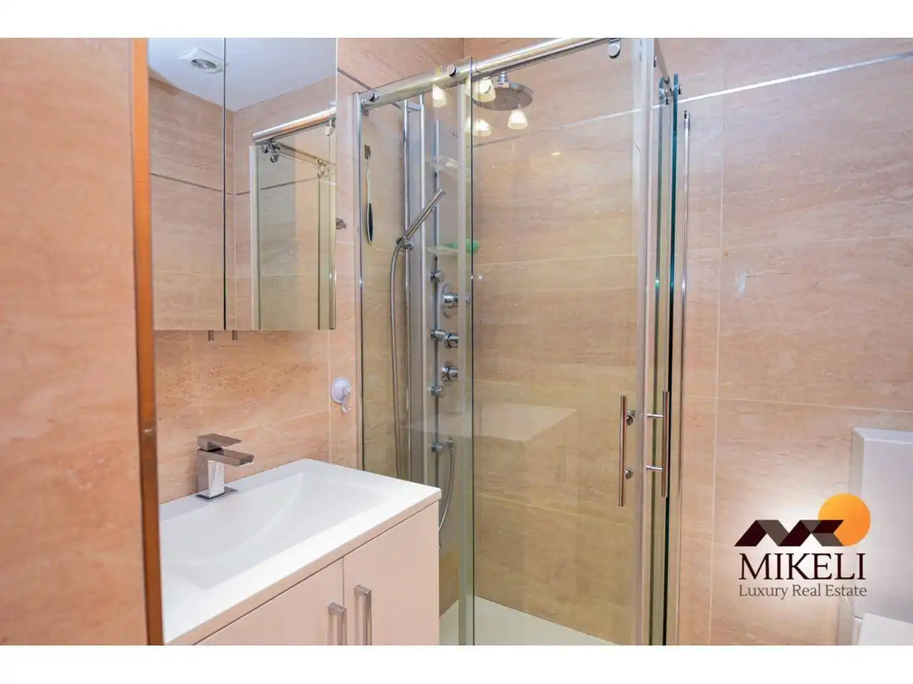 Baño de Piso de alquiler en Santander con Aire acondicionado, Amueblado y Balcón