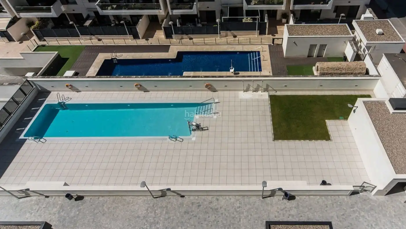 Piso con piscina en venta en Avenida Donantes de Órganos 3, imagen 6