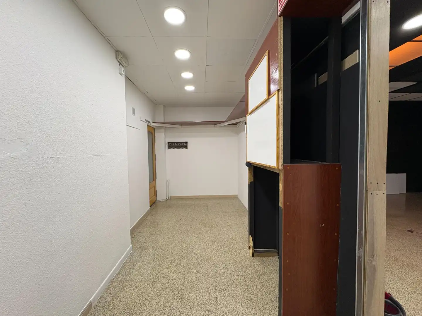 Commercial properties for sale in Carrer MARE DE DEU DE NURIA, Instituts