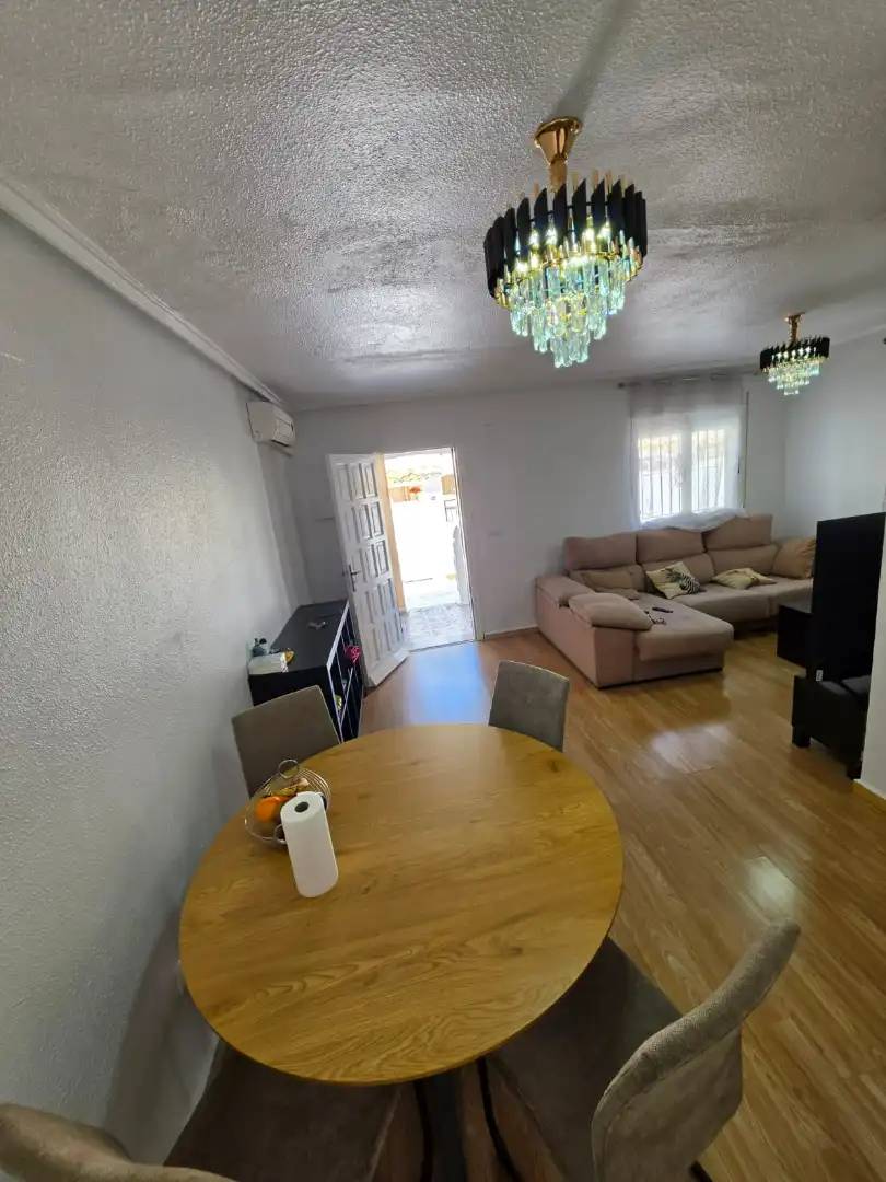 Casa adosada en venta en Torrevieja con Amueblado