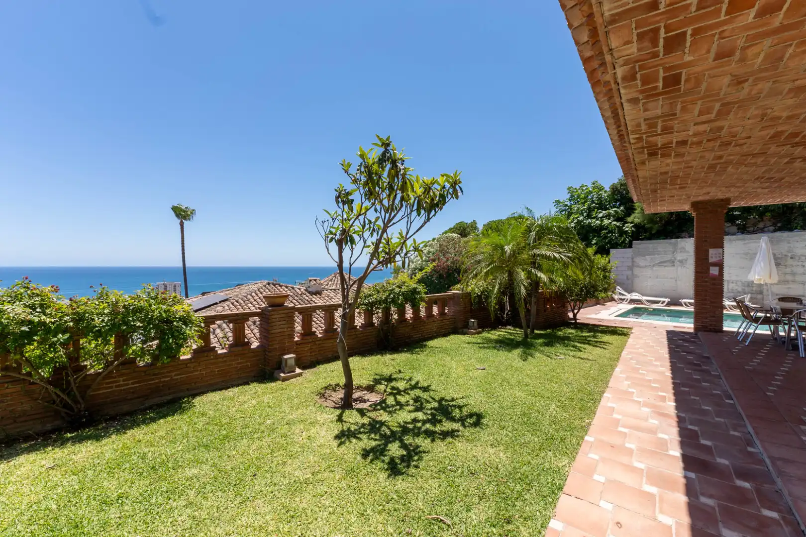 Chalet con piscina en venta en Calle Acuario, imagen 8