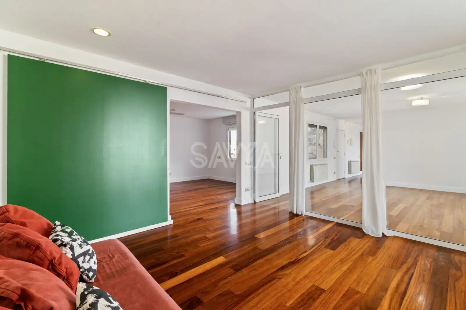 Living room of Office for sale in Barcelona