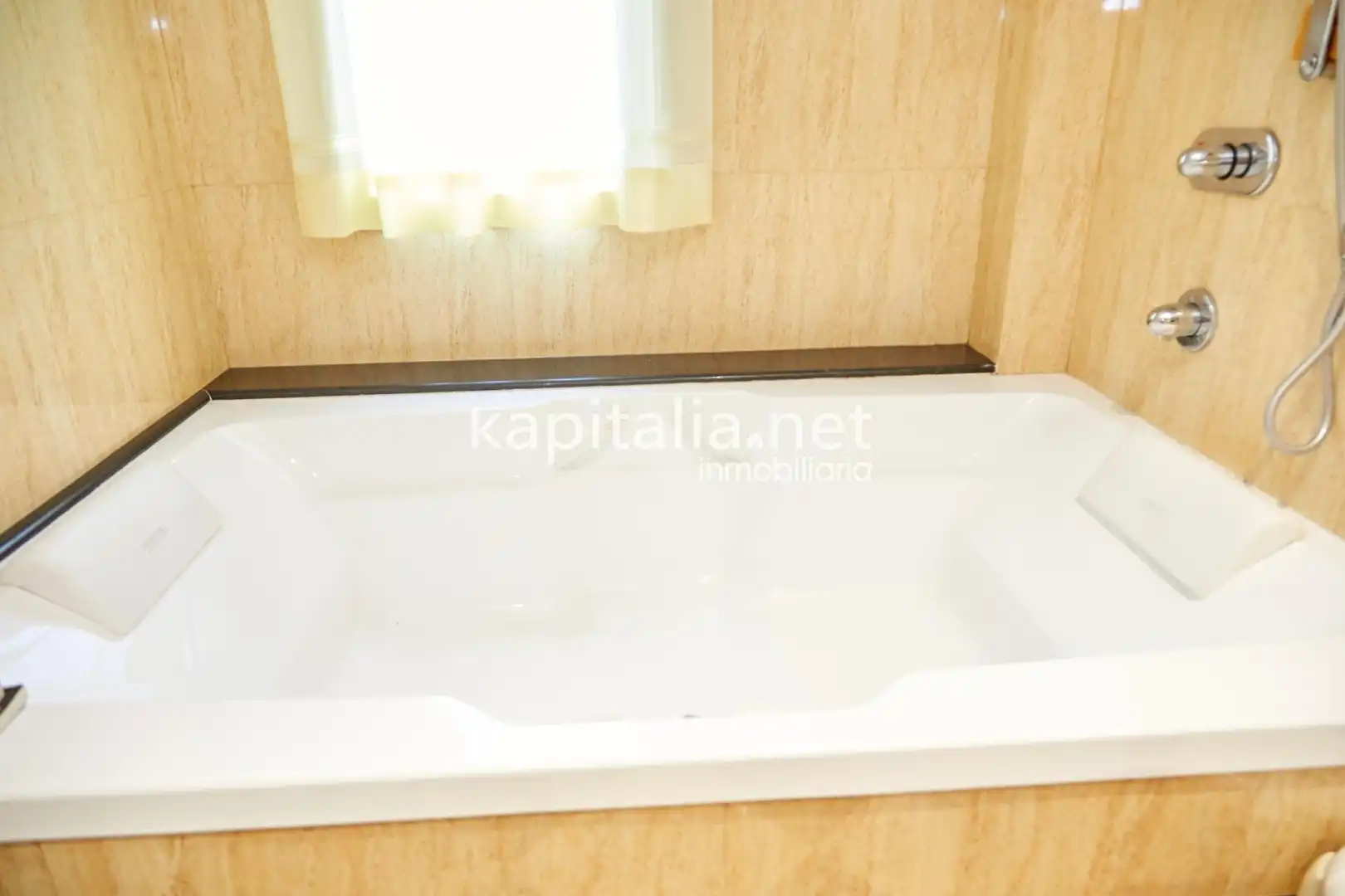 Baño de Casa adosada en venta en Albaida con Aire acondicionado, Terraza y Trastero