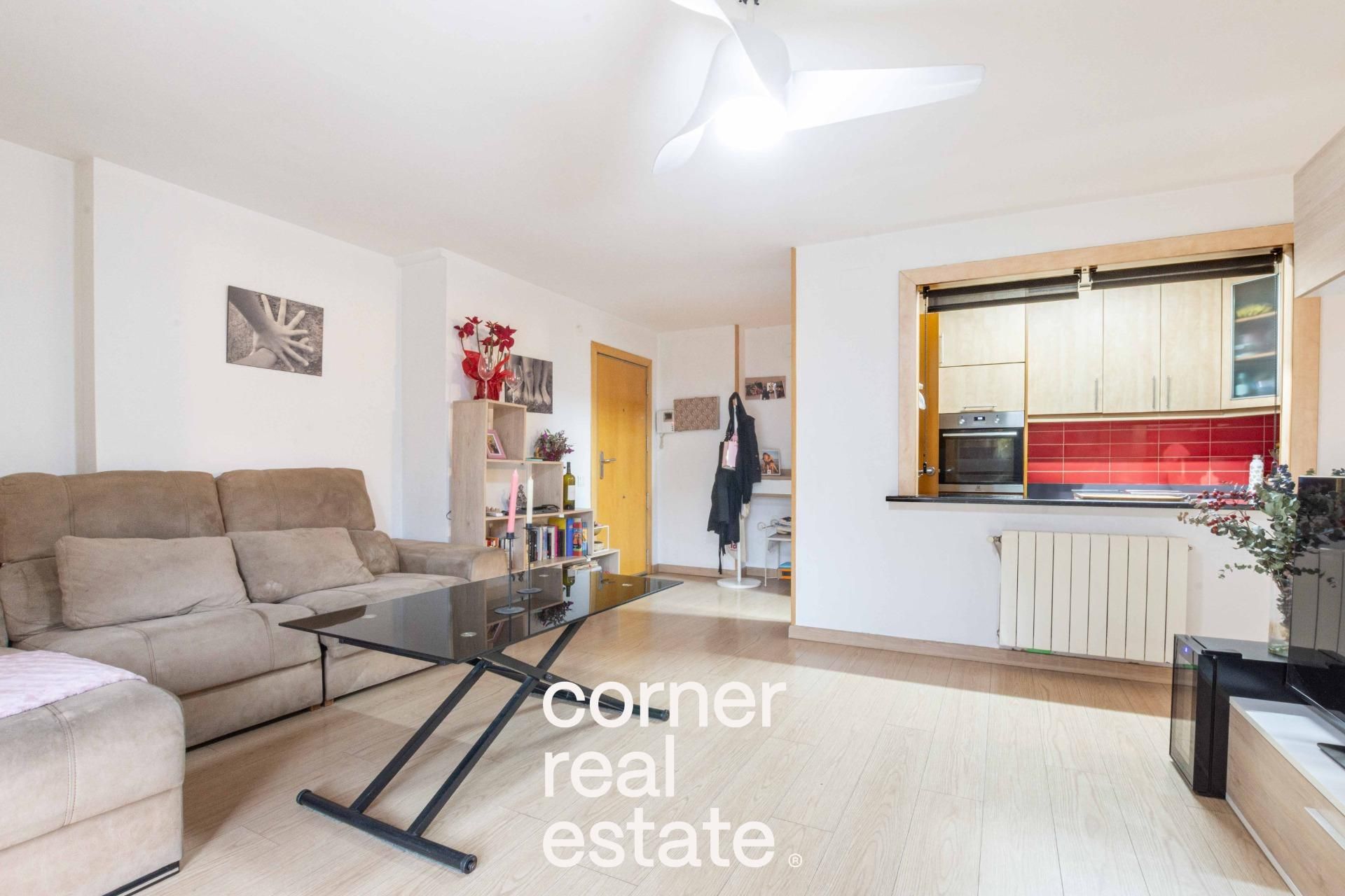 Exterior view of Planta baja for sale in Rubí  with Air Conditioner, Heating and Private garden